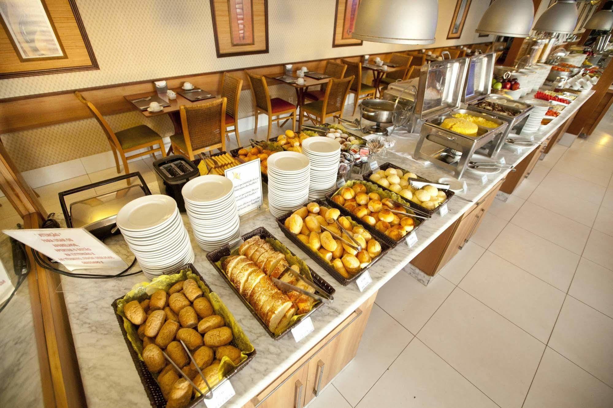 Aquarios Hotel 4*